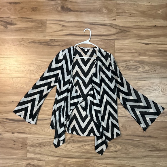 Moa Moa Black and White Chevron Sheer Cardigan - Picture 1 of 4